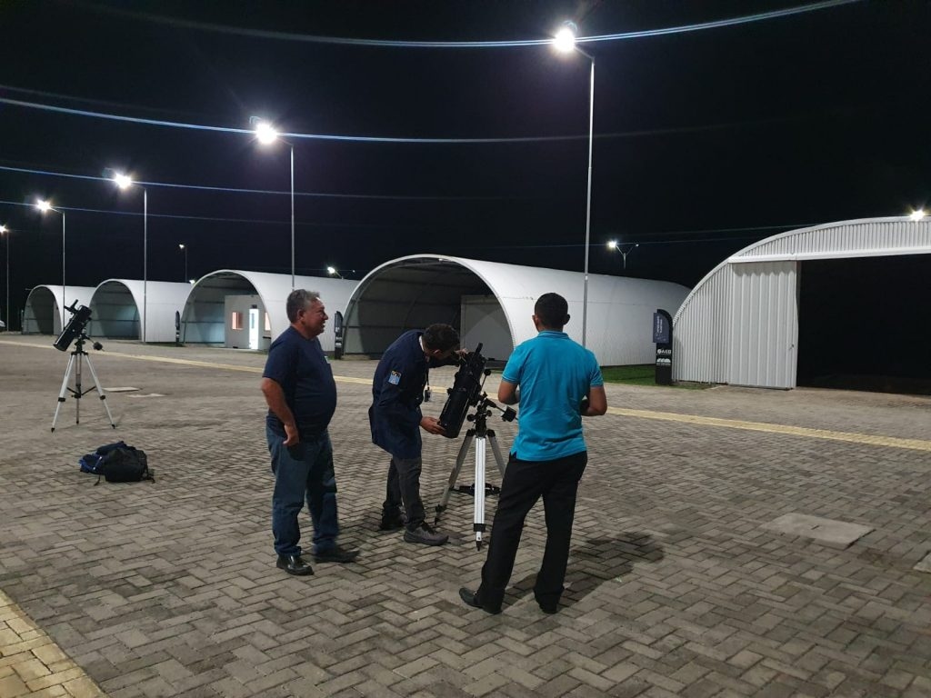 Observação do céu com Telescopeo