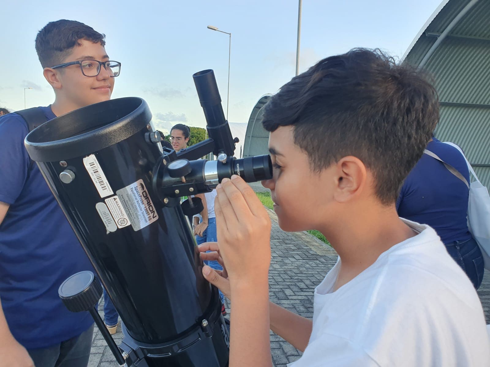 Observação com telescópio