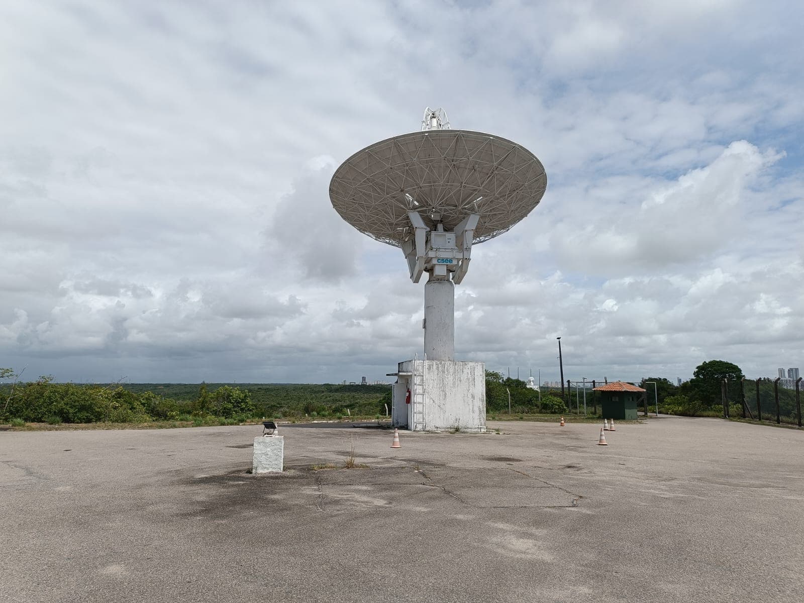 Visita na Estalacoes do CLBI
